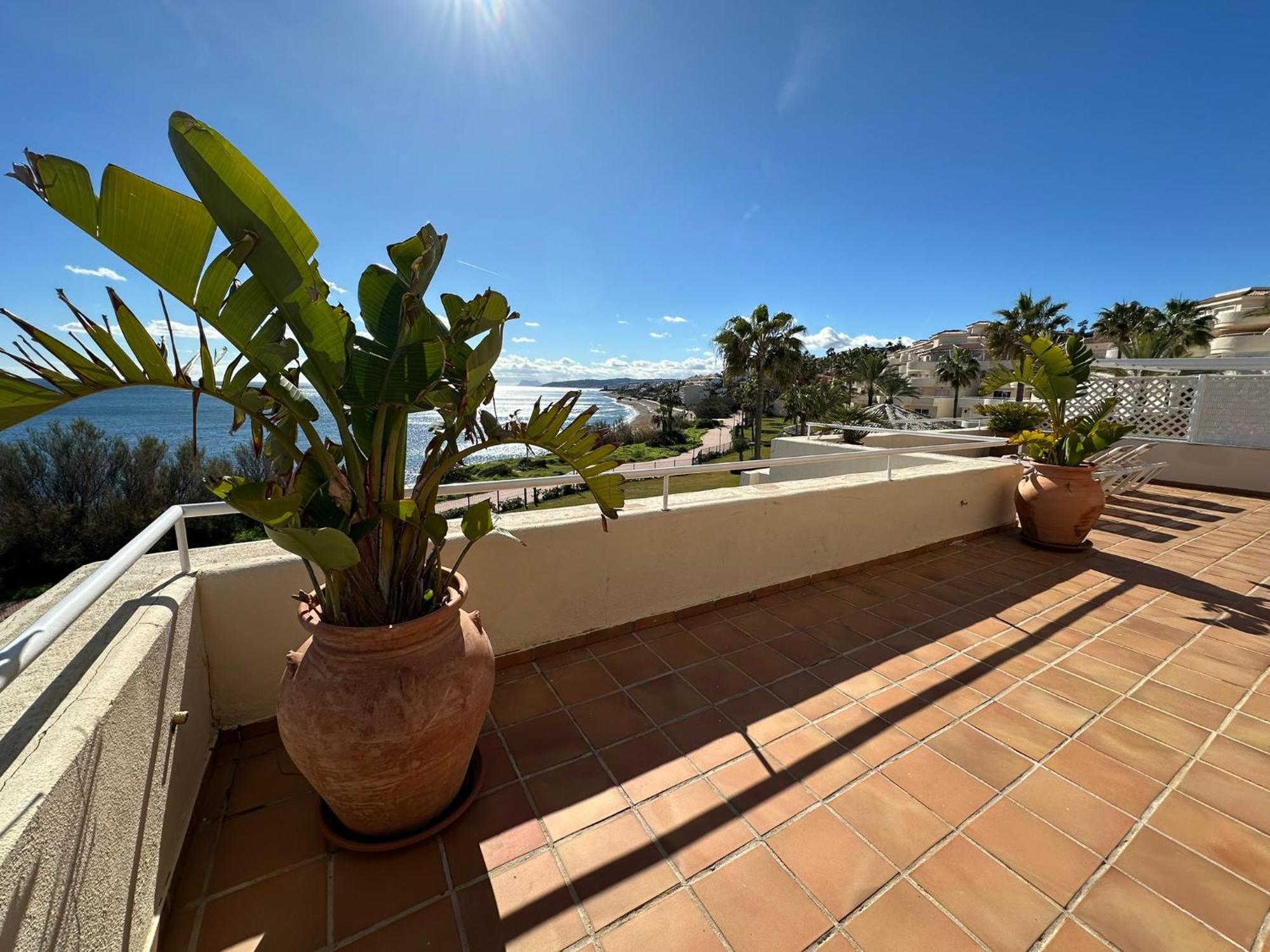 Apartments Bermuda Beach Estepona Ngoại thất bức ảnh