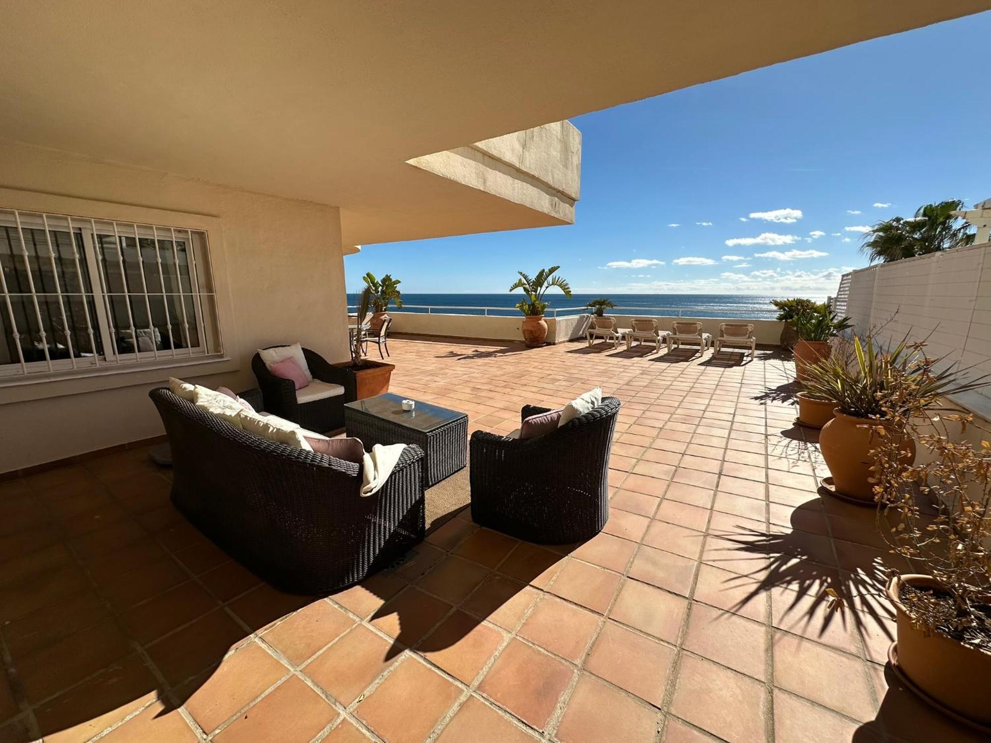Apartments Bermuda Beach Estepona Ngoại thất bức ảnh