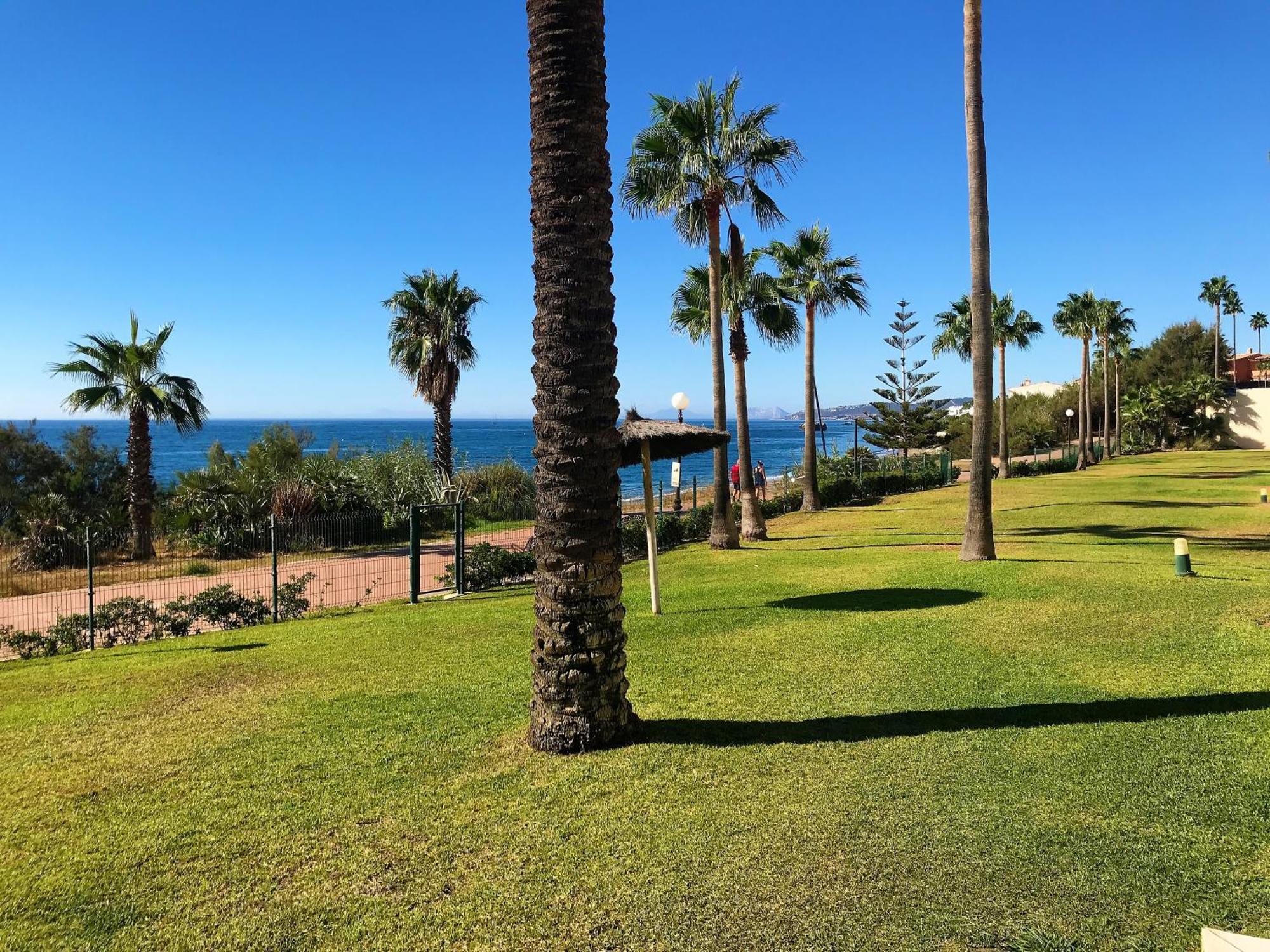 Apartments Bermuda Beach Estepona Ngoại thất bức ảnh