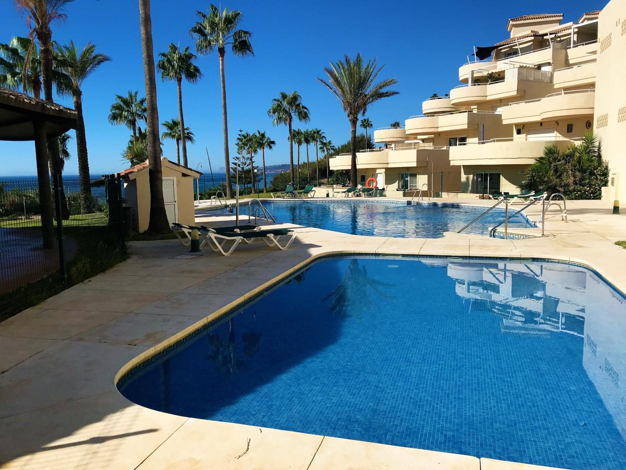 Apartments Bermuda Beach Estepona Ngoại thất bức ảnh