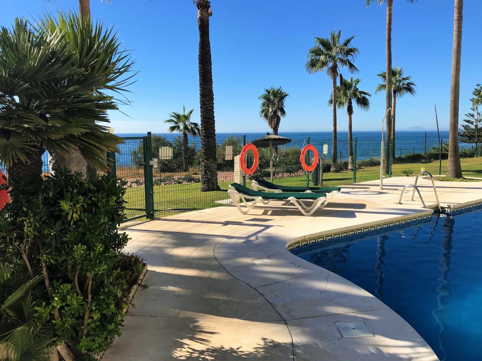 Apartments Bermuda Beach Estepona Ngoại thất bức ảnh