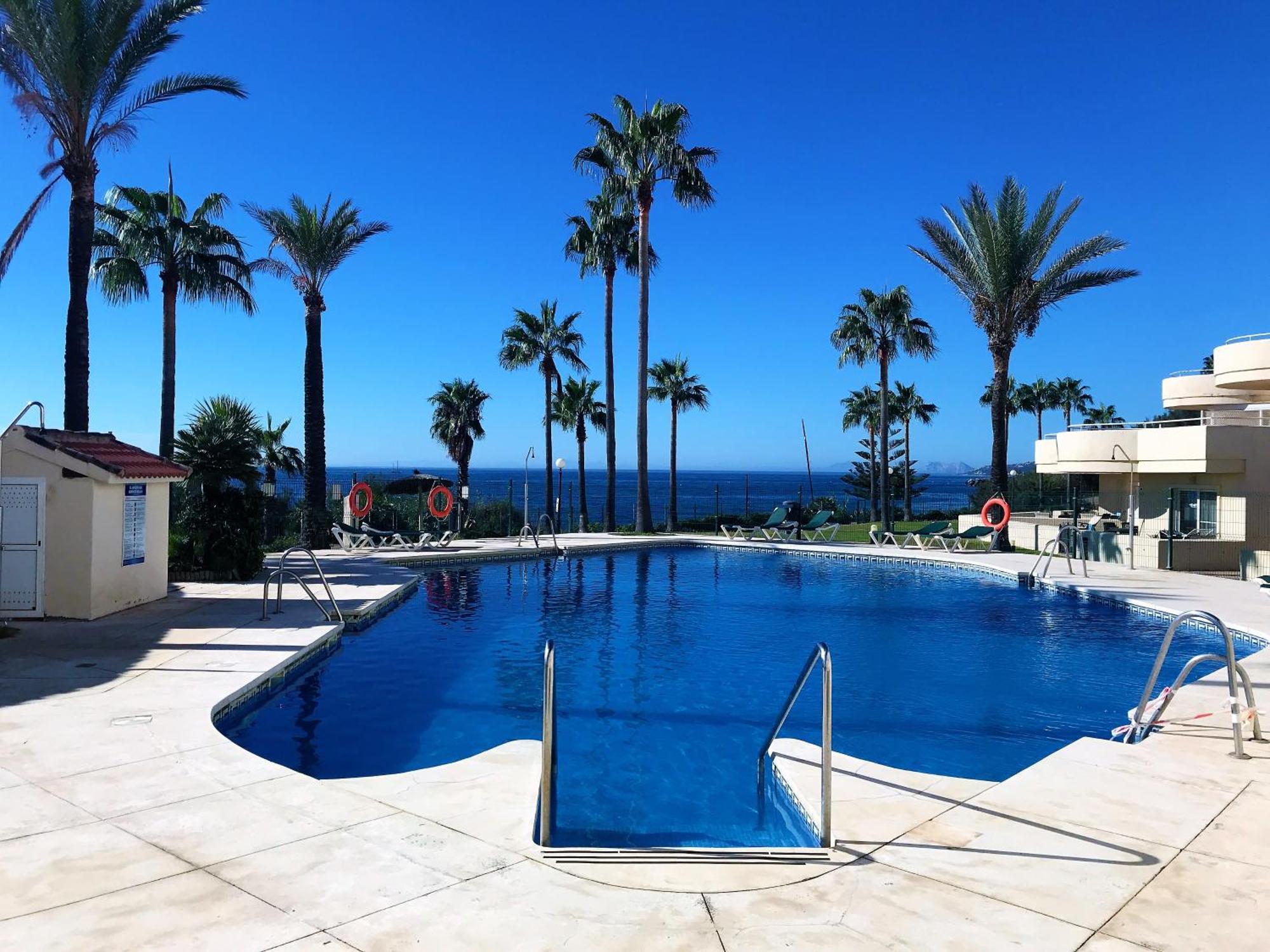 Apartments Bermuda Beach Estepona Ngoại thất bức ảnh