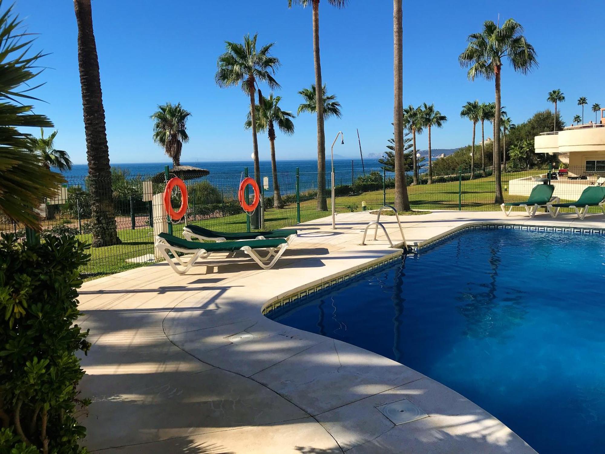 Apartments Bermuda Beach Estepona Ngoại thất bức ảnh