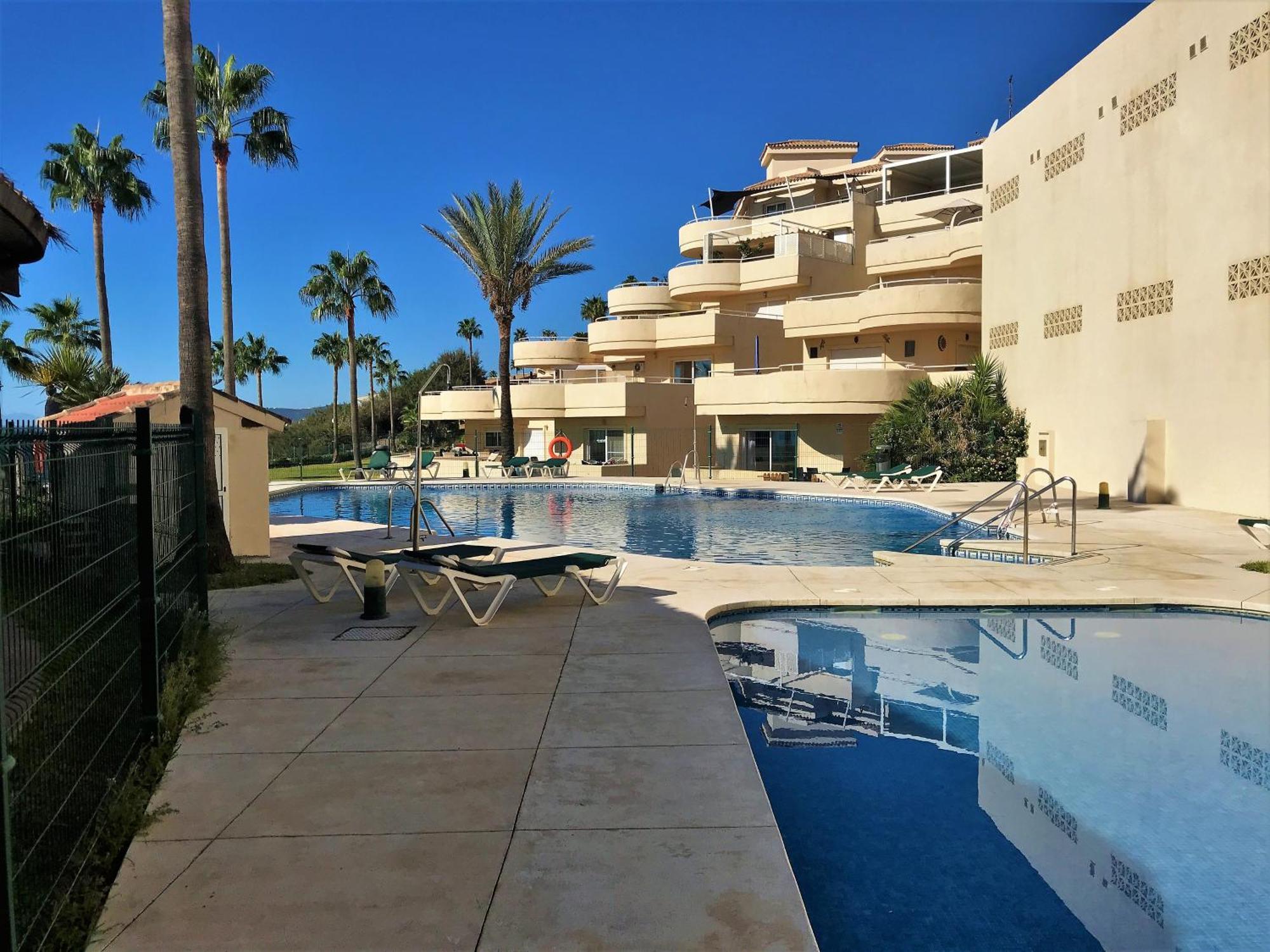 Apartments Bermuda Beach Estepona Ngoại thất bức ảnh